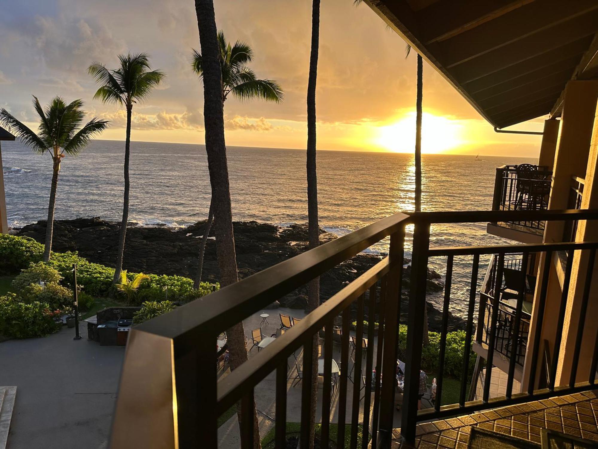 Ferienwohnung Oceanfront Penthouse With Loft Kailua-Kona Exterior foto